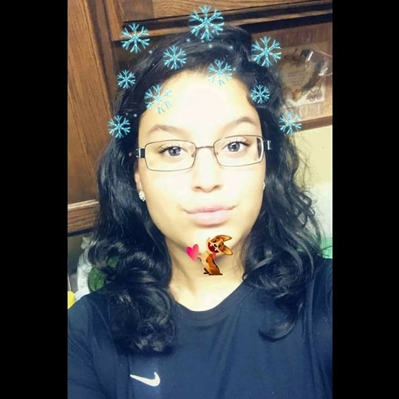 Meet your Posher, Alejandra - Picture 1 of 1